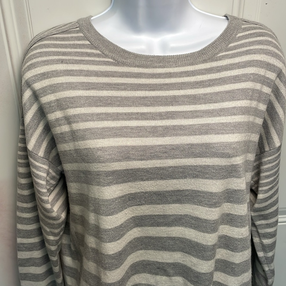 Splendid Striped Buttery Soft Open Flowy Backed Sweater Size Small - Picture 2 of 8